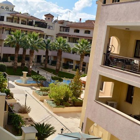 Queens Gardens - Kato Paphos - Next To Kings Ave Mall --- By Yiota Esterno foto